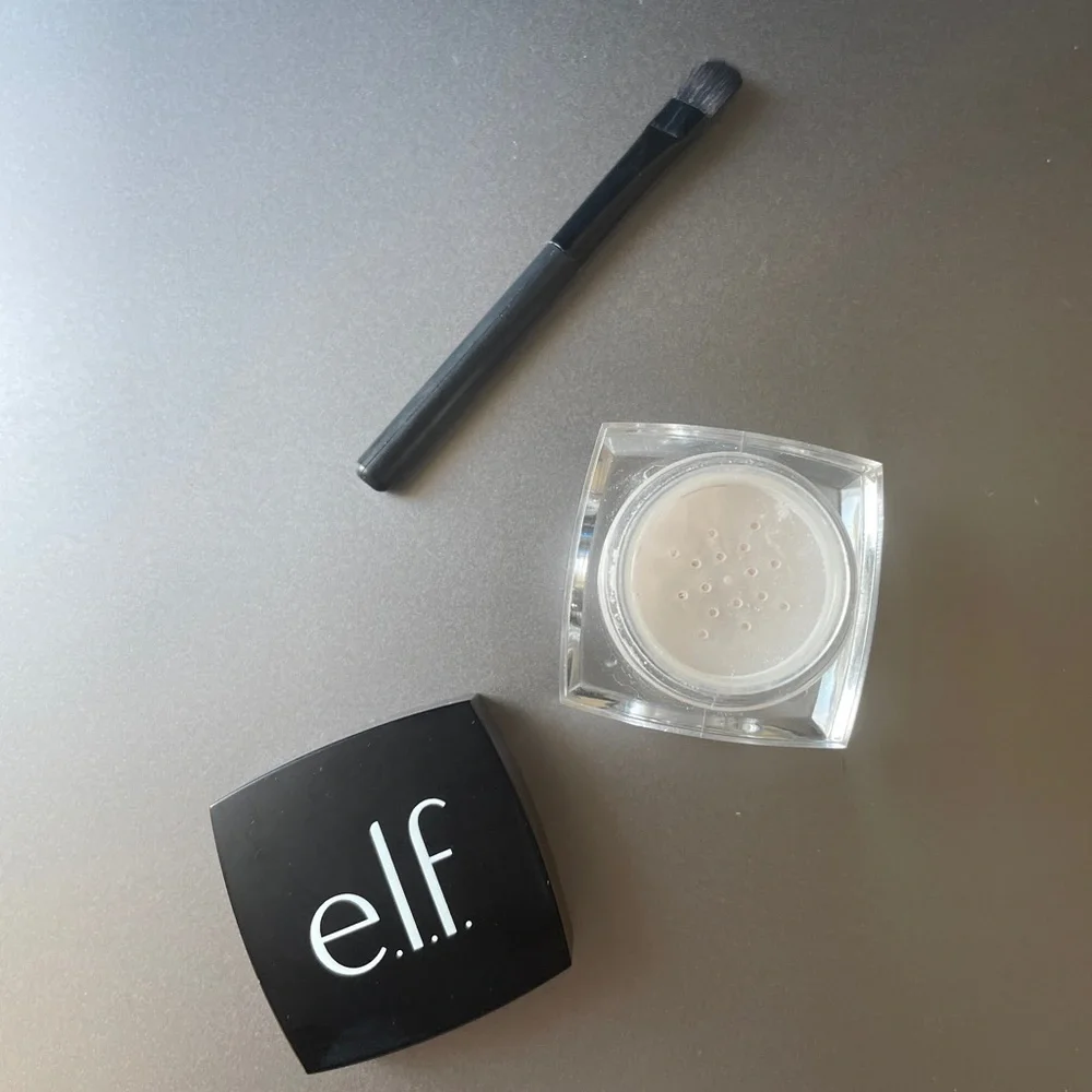 Elf under eye settings powder - Picture 4 of 11